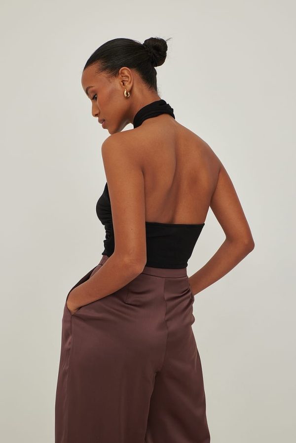 Çapraz Halter Yaka Crop Top - Görsel 3